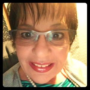 Meet your Posher, Gail